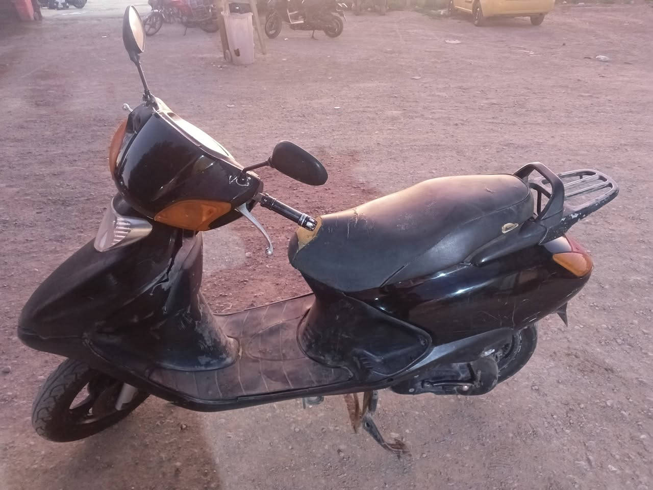 السلام عليكم
دراجه سبيسي ياباني للبيع 
محرك مفتوح رايمر فقط رايمر دراجه نضيفه خير من الله
السعر٦٥٠وبيه مجال 
‏‪***********‬‏
