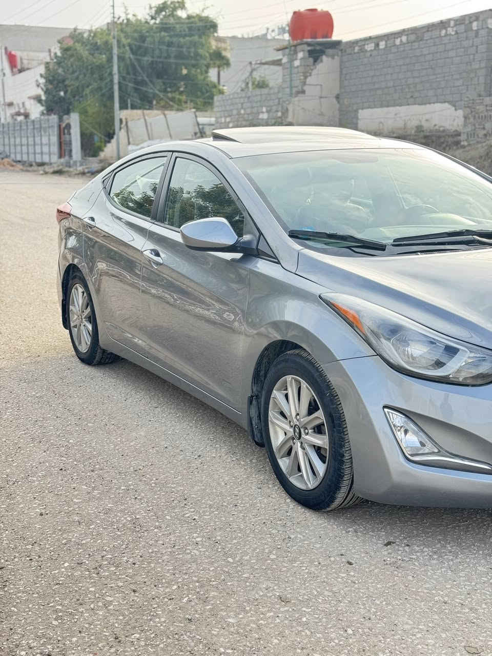 سلام عليكم مرخصت لأدمن النتره 2015  رقم بغداد دولي بسمي حادث جاملغ وبنيد  بدون دواخل وجاملغ خلفي جلاتين بدون دواخل سياره مكينه 2000  دوش كير  at جاهز من كلشي تبريد ثلج حداديه تخم تاير مواصفات 
فتحه تحكم جهتين كشن تدفى  شاشه جبيره 

السعر ١١٢ وبيه مجال بسيط 
مكان سياره بابل قرب سيطره لآثار 
***********
