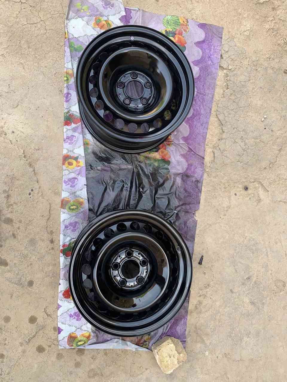 تخم ويل حديد مرسيدس ام عيون حجم 16 
بدون تايرات 
السعر 150 الف


**إذا كنت صاحب هذا الإعلان وتريد حذفه لأي سبب، رجاءا أرسل رسالة إلى الدعم الفني**