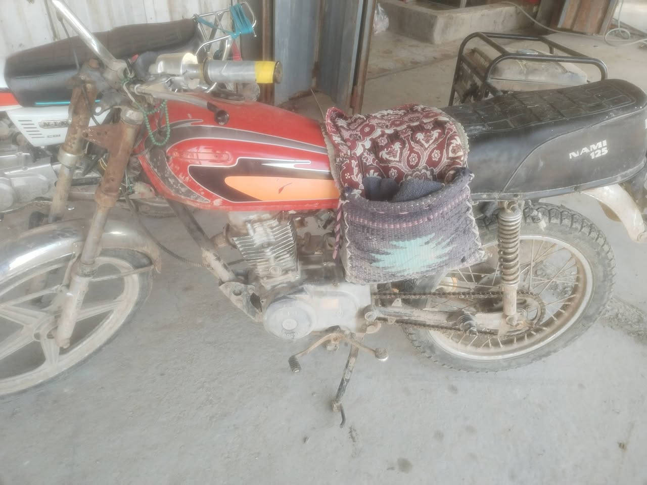 السلام عليكم
بسبب الوعد الكاذب اعيد النشر للبيع اربعه كير نظيها مال شغل هندر واحد تشتغل والله بس الويل الامامي مبدل مو لهاا مستعجل على بيعتهاا سعر 150وبيها مجال للشراي مكان كربلاء طريق بغداد عامود 3001شراي تصل ***********😘🫡
