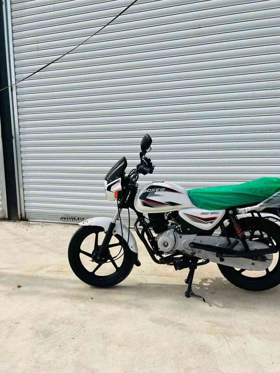 سلام عليكم
مرقم ديالئ نكليزي 
2023 كفاله عامه من كلشي 
جيب فيتر والفحص ضمان انطيك دراجه كامله مال جناي
مكاني بعقوبه التحرير مقابل مستشفى الحياه اتصل ودلل 
***********
