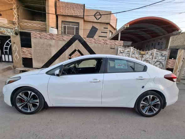 السلام عليكم للبيع او المراوس كيا فورتي موديل ٢٠١٨ محرك ٢٠٠٠ دوش داخل لونين تحكم استيرن تبريد ثلج تدفئه شغاله كهربائيات كلها شغاله سياره جاهزه اي نقص مابيها صدر امامي خلفي جديد تخم تاير جديد سونار مرفق بالمنشور السعر ١١٧ وبيها مجال بسيط 
مكاني الدوره ابو دشير 
رقم الهاتف *********** بغداد
