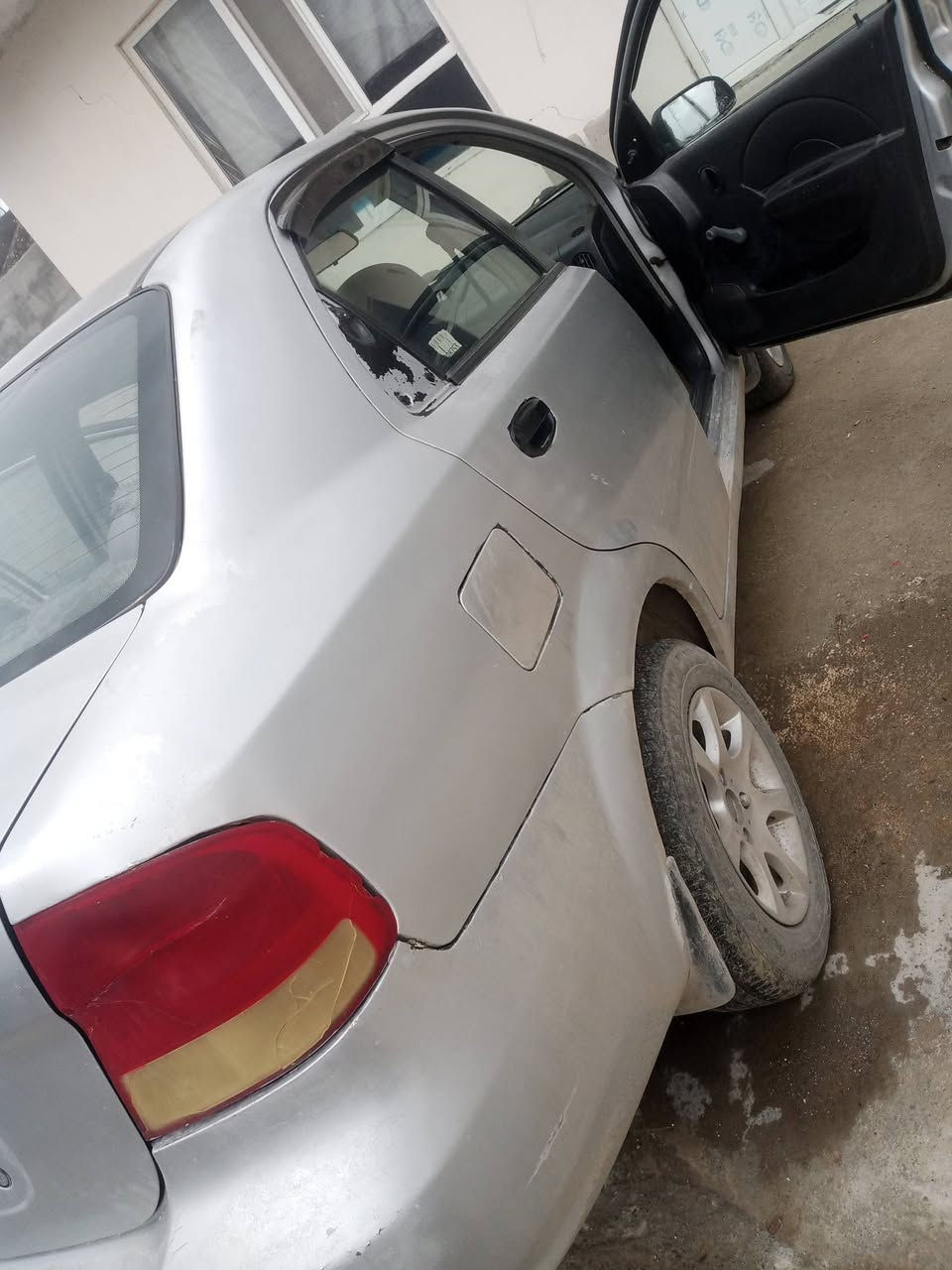 ئەڤیۆ مۆدیل 2006منەفیست سحر 28//***********
