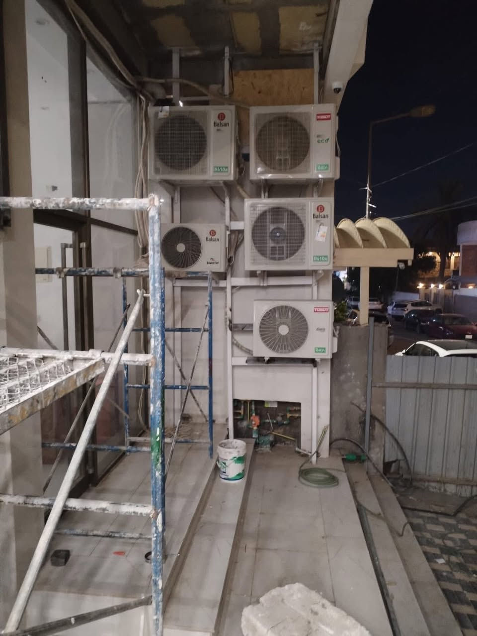 اعمالنا من بداية الاسبوع والله ولي التوفيق 
للحجز او الاستفسار مراسلة الصفحة 
او الاتصال بالأرقام التالية

ورشة الحسن للسبالت 
***********
