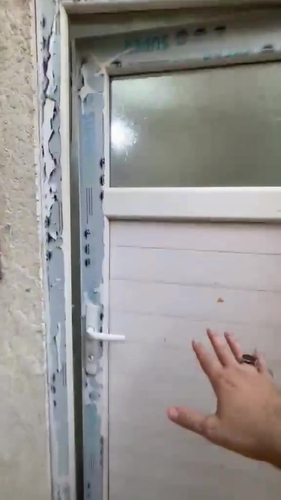 هذا عمود ١٠ بالبوبيات فرع حسون خير الله بنهاية الفرع كلش اجاره ٣٥٠ قفل يريد عائله صغيره
للستفسار مكتب السيد للعقار *********** وتساب
