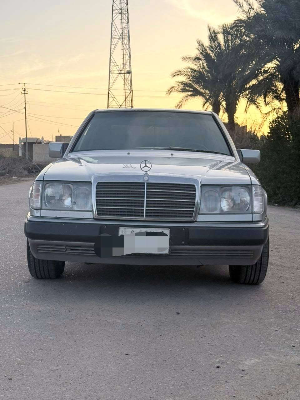 السلام عليكم للبيع فقط مارسدس دب رقم بغداد 1992بسمي مكينه 300بلاد قبق اسود  سياره جاهزه وبلاد مكفوله من الضربه والخياس مصبوغه جماليه فقط دواخل مامصبوغه قواعد االدبلات سليمه  كهربائات بلاد السياره جاهزه ومكفوله من الضربه ماعدا صبغ الجماليه السعر 78$ المكان الديوانيه ***********

