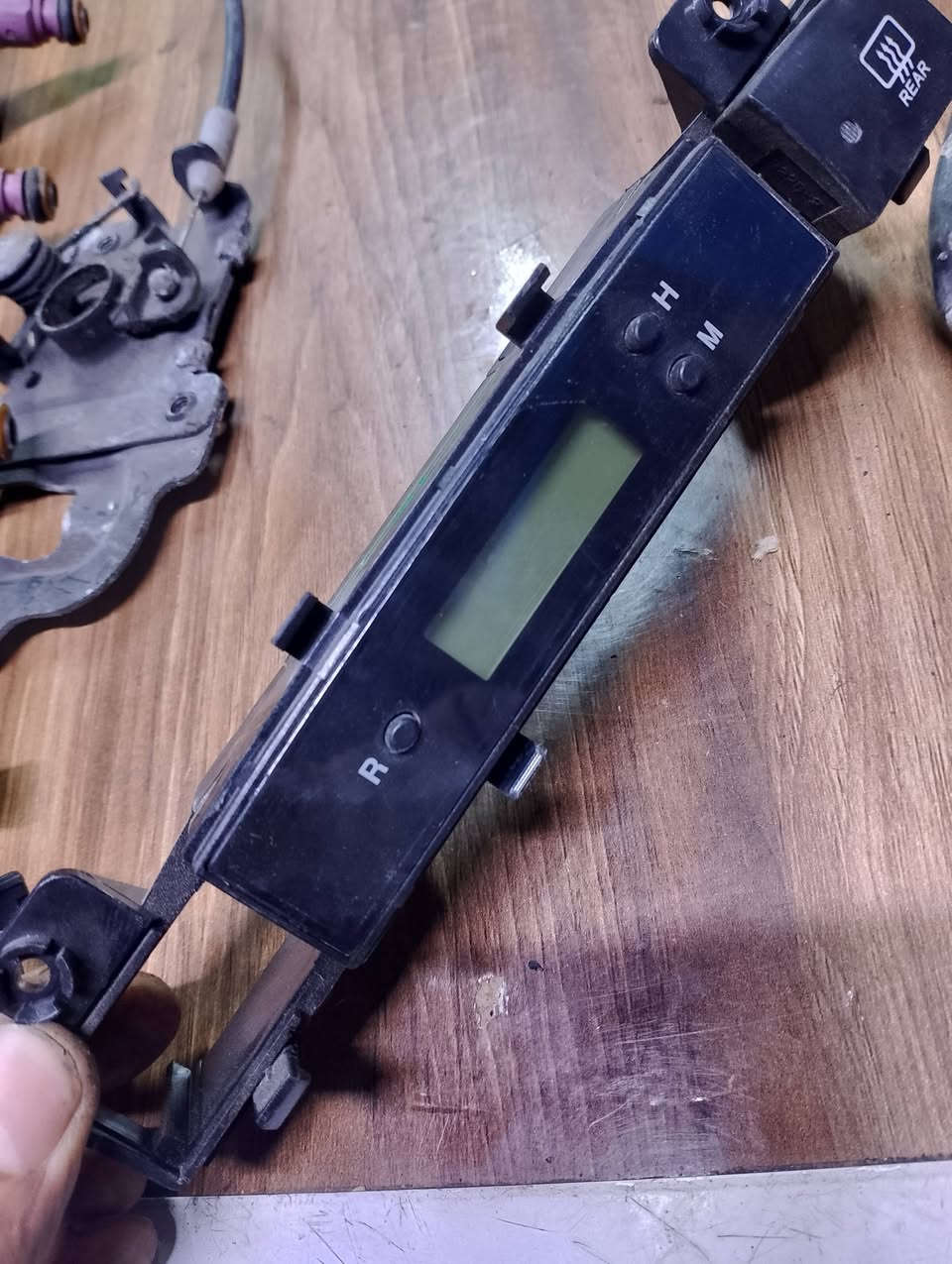 قطع غيار إكسنت شكل القديم
٢٠٠٧-٢٠١٠
بغداد الامين شارع المعلمين محل القسواء 
***********
