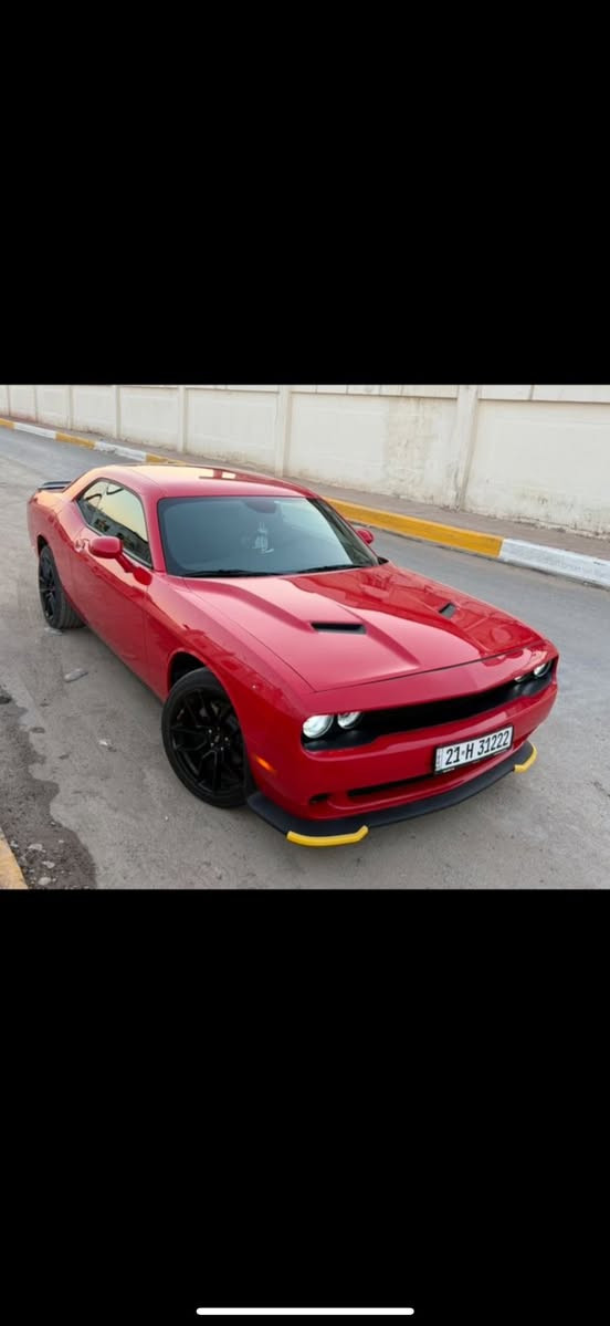 السلام عليكم 
جالنجر 2023 sxt 
لون احمر 
ماشيه 30
رقم  سليمانيه تحويل مباشر 
الضرر جاملغ صفحه سايق فقط ومبدل اصلي نفس لون 
كير محرك كله بشرط السياره جاهزه على اخر حبايه
العنوان /ديالى 
 للاستفسار واتساب او تصال ***********
