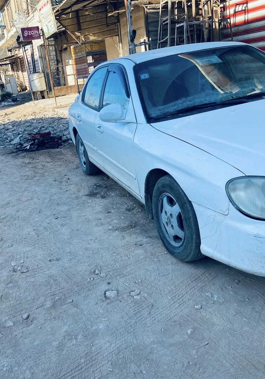 السلام عليكم
سوناته..🚙..للبيع
مصبوغه عام للجماليه
موديل.2000/ حجم المحرك2000
سياره جاهزه من محرك وكير وحداديه 
وتخم تاير وحته الباتري جديد.من فضل
الله كلشي بيها تمام.👍🏻.مكان السياره بابل
السعر 42$ورقه. اتصل ***********
بالمناسبه رقم السياره بغداد نكليزي بسمي
