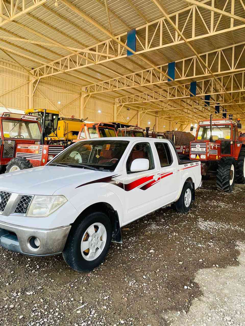 نيفاره 2011رقم دهوك كير وتماتيك محرك وسدر كله بشرط سياره جديده وجاهزه من كلشي ***********مكان سياره واسط الزبيديه
