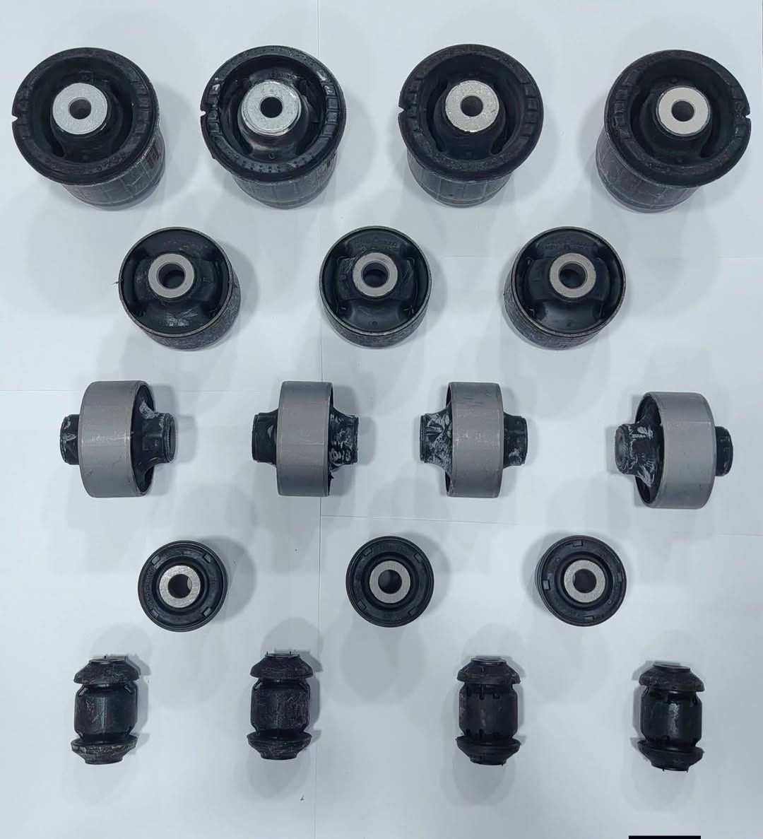 #العرنوسي_للأدوات_الأحتياطيه   #حداديه كافه السيارات الكوريه كوري اصلي وعروض خاصه 
#كوري_صيني_إيراني /توصيل كافه المحافظات

#العنوان_حله_النزيزه_قرب_جسر_سيف_سعد_محلات_العرنو📞***********
