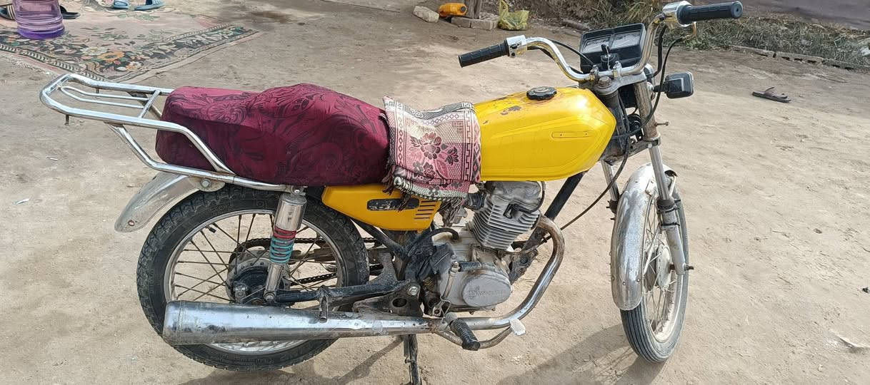 السلام عليكم دراجه اربعه قير كهربائيات كامله كلك
شعر على الخاص***********
