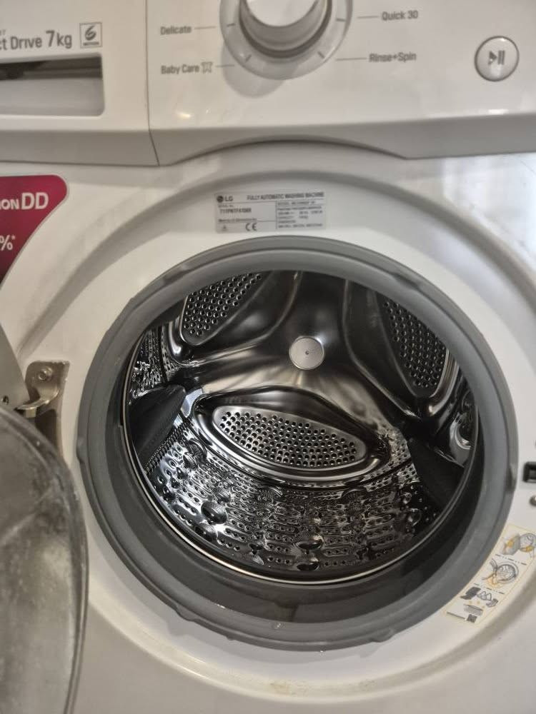 In Good condition ,working v well no issues...if interested dm plz أربيل, العراق


**إذا كنت صاحب هذا الإعلان وتريد حذفه لأي سبب، رجاءا أرسل رسالة إلى الدعم الفني**