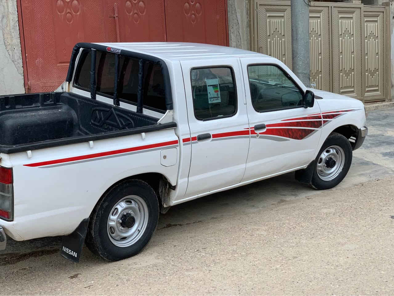 سەرەتا سڵاو
پیکاب نیسان بۆفڕۆشتن
ڕەقەم هەوڵێر تەحویل بەشەرت 
مۆدێل 2001ی موحەسەن  
تەبریدو پاوەر 
سەنەوی ٥ مانگە بەسەر چووە 
ناوی نیە لە حاسیبە بەشەرت 
بەس بۆنیتی گۆڕاوە بە ڕەش
گێڕو مەکینەی بەشەرەت  
پشتو پێشی کەپسە هیچ دەعم لێدراوی نیە 
٤ تایەی تازەی لە ژێرایە 
سەیارەکە ماڵی دۆستە زۆر خاوێنە 
نرخ:82گەڵاو مەعامەلە
ژمارە
***********
*********** شمشمل, السليمانية
