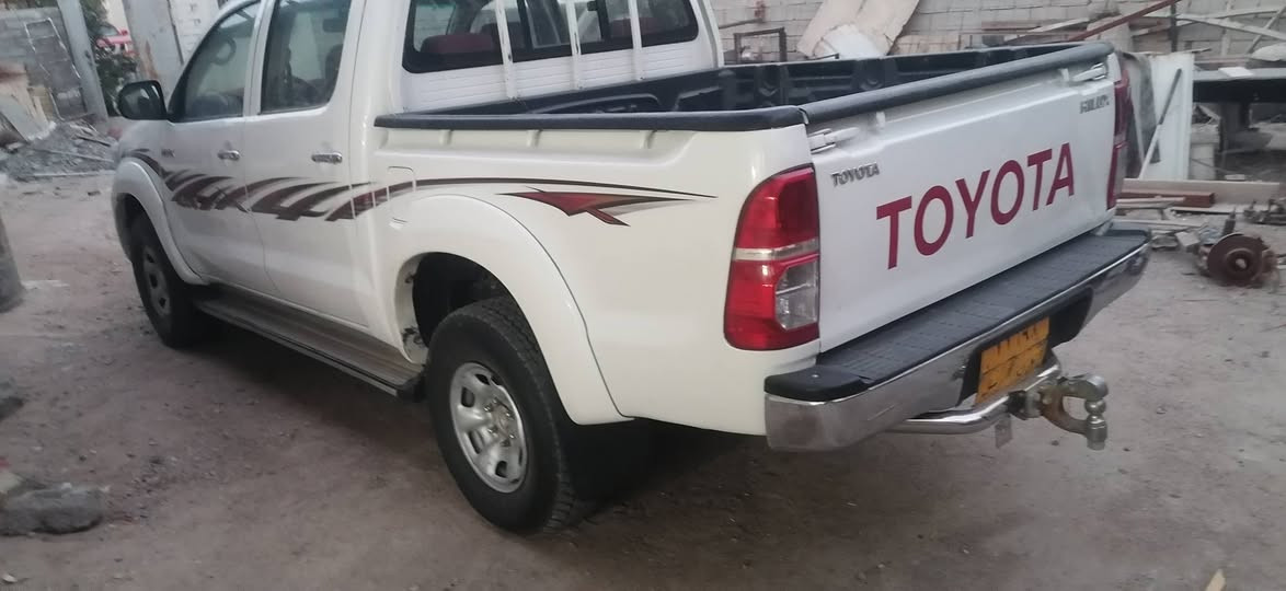 فلاونزه فور ويل شغال  2013  4X4  كاززز كاززز كفاله ضربه صبغ مكينه جديده لاتنقيص ولاتبخير رقم اربيل تحويل وكاله مكاني بصره السعر 150 وبيها مجال ***********
