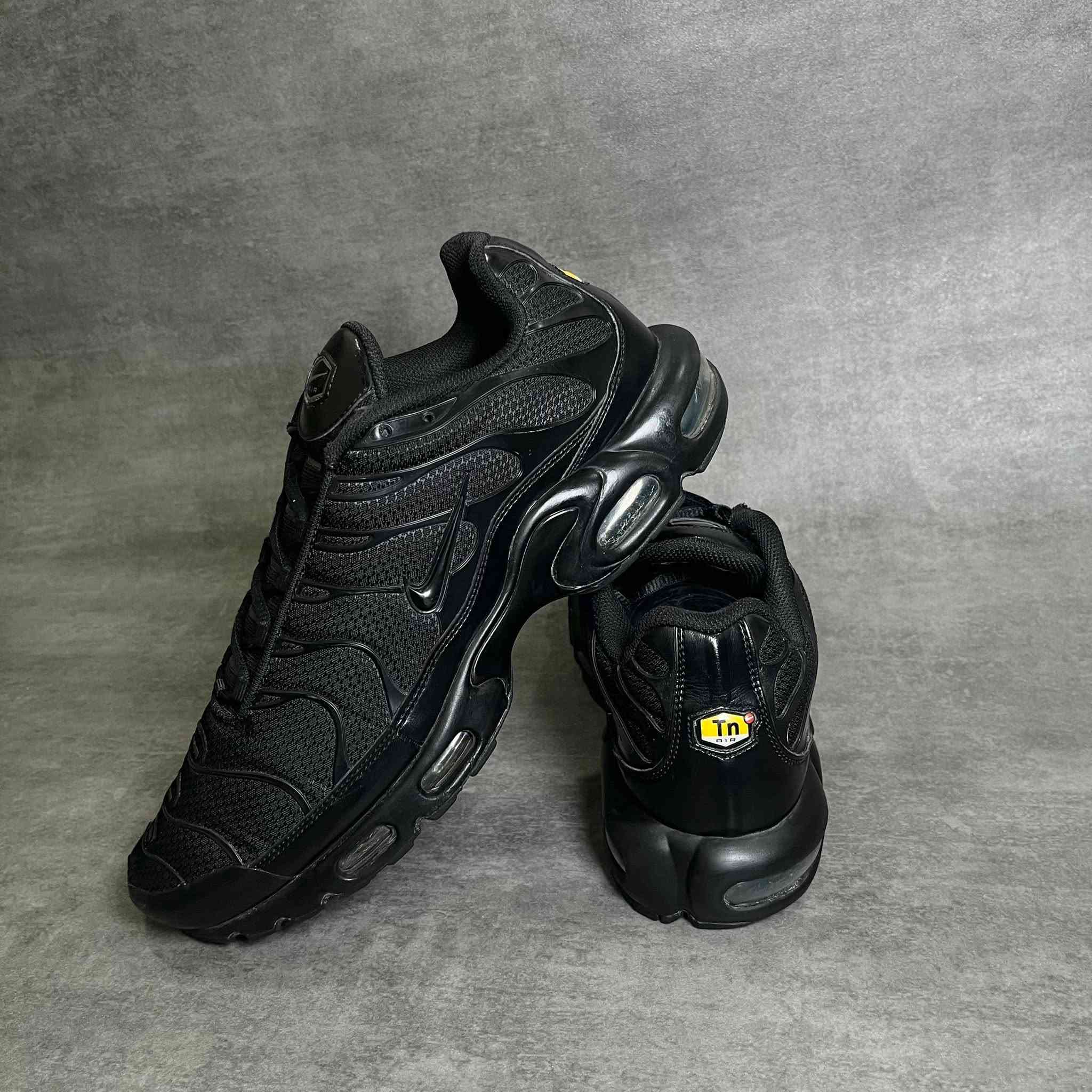 Nike air max
اصلي نظافة ممتازة قياس 45 

السعر 25 الف 

متوفر توصيل 🚚


**إذا كنت صاحب هذا الإعلان وتريد حذفه لأي سبب، رجاءا أرسل رسالة إلى الدعم الفني**