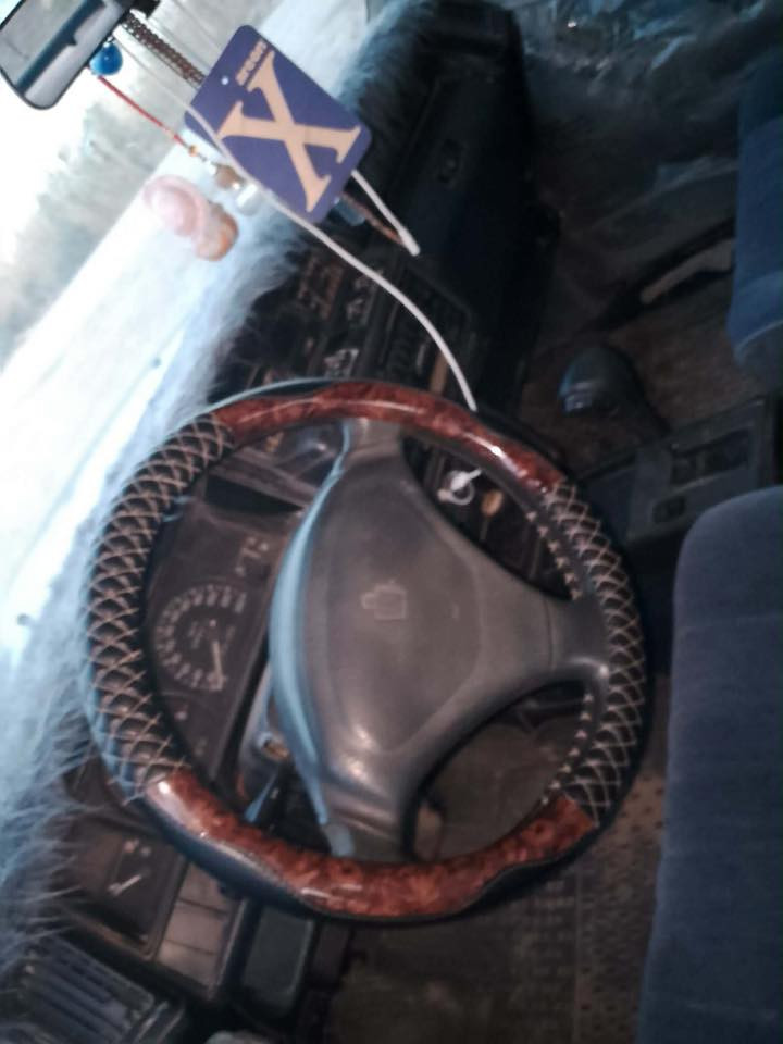 ارنب موديل 93 بأسمي يسره بلاد مكفوله من الگص والعيب الشرعي مصبوغه جماليه فقط مكينه صارلها شهر من شادها گير شرط سياره جاهزه من كلشي ماعدا التبريد السعر 53 وبيها مجال العنوان السماوه / قضاء الهلال ***********
