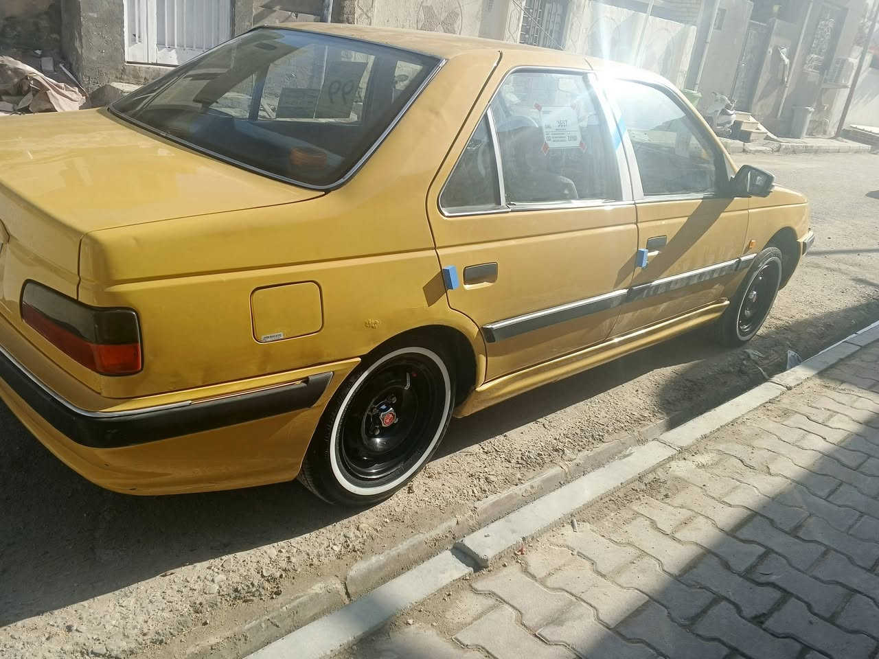 سلام عليكم بيجو بارص لبيع مديل 15رقم قادسيه انكليزي بسمي تحويل ثاني يوم حداديه جديده تخم تاير دوشمه جديده سعر 46وبيه مجال  اللستفسار اتصال ***********مامتواجد عل فيس
