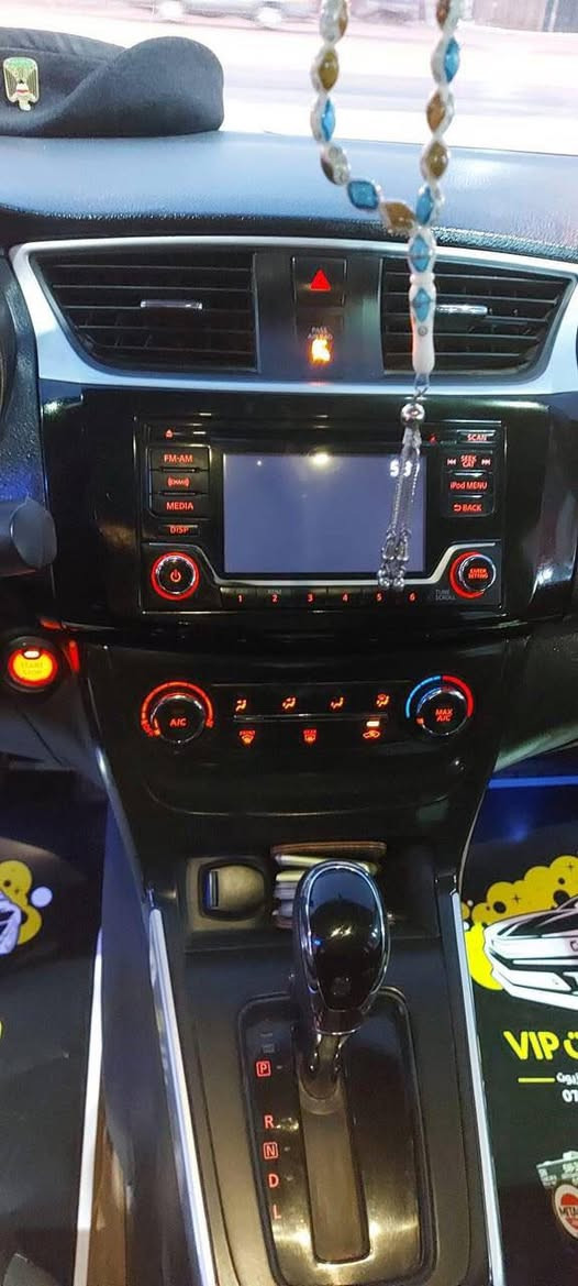 سلام عليكم
سنترا موديل 17 فول بصمه بابتين بصمه فتحه تحكم ستيران حادثه كلش بسيط سياره جاهزه من كلشي صوره الحادث مع المنشور 
السعر 115 وبيه مجال 
***********
