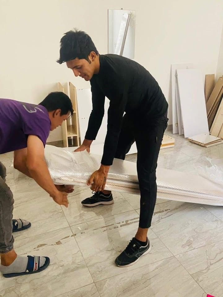 شركه  المبدعين  انقل اثاث العام

تُقدم لكم خدمة نقل الأثاث المنزلي والمكتبي داخل بغداد أو من محافظة إلى محافظة اخرى 
كل ما عليك ان تتصل  بالرقم***********

🔴تنويه لا نحتاج إلى يد 

 او على خاص الصفحة( ومدة كل عملية النقل لحين وصوله لا تتجاوز ال ٢٤ ساعة 🛫.) 

تفاصيل الخدمة :⬇️***********

نتكفل بكافة الموافقات الامنيه للتنقل بين المحافظات
نتكفل بوصول كافة الاغراض بشكل سليم وأمن 
_________________________ 
1- فتح الأثاث بالكامل( غرف النوم ، السبالت ، الكاونترات ،    
البردات ، الكهربائيات ) 
2- تغليف كافة الأثاث بتغليف خاص للنقل الخارجي بما يضمن سلامة وصوله بدون اي ضرر إلى بيتك 
3- نوفر لك عمال تفريغ الاغراض في المحافظة التي تود الانتقال إليها
