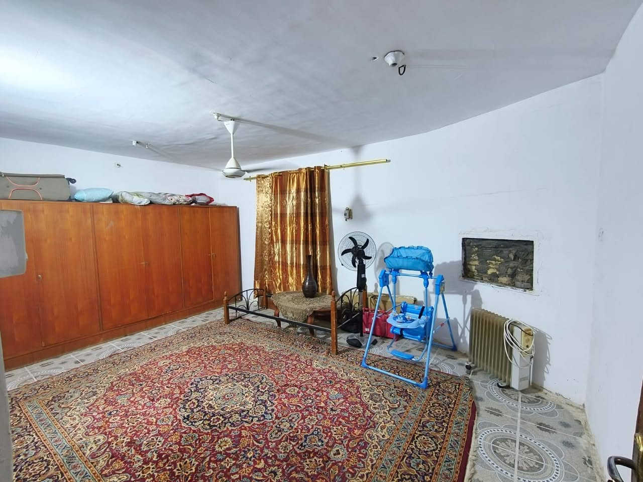 🫧✨مشتمل مربع (3) غرف نوم بالطشاش✨🫧

🫧✨رقم الاعلان ((90))✨🫧

◽المنطقة : ((الطشاش))

🫧نوع العقار: ((مشتمل ))

◽المساحة: ((100م))

🫧الوجه: ((10م))

◽النزال: ((10م))

🫧عرض الشارع : ((10م))

◽حالة البناء : ((جيد))

🫧تفاصيل البناء : ((طابقين))

✨الطابق الأول يتكون من : استقبال وهول ومطبخ وغرف نوم عدد (1) وصحيات

✨الطابق الثاني يتكون من غرف نوم عدد (2) وصحيات ومخزن

◽اقرب نقطة دالة : ((قرب المدارس))
 
✨و لمزيد من التفاصيل يرجى التعليق (((ب تم)))

✨او الاتصال ***********

✨او زياره مقرنا الكائن في داموك طشاش قرب الاسعاف الفوري
