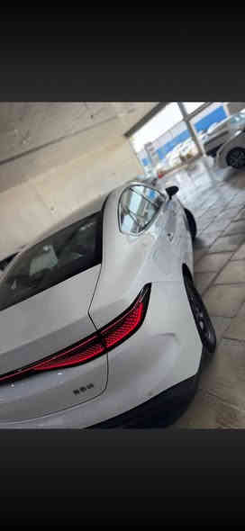 BYDSEAL05  DM-i 1.5L موديل 2025 - سيارة 
اللون الابيض والداخل ابيض 

هجينة قابلة للشحن جديدة كليًا للبيع

تواصل معنا اليوم لمعرفة سعر الجملة!

‭0776 240 1512‬

***********📞📞☎️☎️

● النوع: جديد (2025)

● الموديل: سيدان مدمجة (هجينة قابلة للشحن)

● نوع الطاقة: هجينة قابلة للشحن (PHEV)

● الأبعاد: 4780 × 1837 × 1515 مم

● المحرك: 1.5 لتر L4 بقوة 101 حصان + محرك كهربائي

● أقصى قوة للمحرك: 74 كيلو واط (101 حصان)

● أقصى قوة للمحرك: 120 كيلو واط (163 حصان)

● أقصى عزم دوران للمحرك: 126 نيوتن متر

● أقصى عزم دوران للمحرك: 210 نيوتن متر

● ناقل الحركة: E-CVT

● نوع الدفع: دفع أمامي

● التسارع (من 0 إلى 100 كم/ساعة): 7.6 ثانية

● السرعة القصوى: ١٨٠ كم/ساعة

● مدى القيادة بالكهرباء فقط (CLTC): ٥٥ كم

● استهلاك الوقود (WLTC): ١.٧٤ لتر/١٠٠ كم

● مدة شحن البطارية: ٢.٢ ساعة (شحن بطيء)

● نوع الهيكل: سيدان بأربعة أبواب، ٥ مقاعد

● سعة صندوق الأمتعة: ٥٠٨ لترات

● خزان الوقود: ٦٥ لترًا

#شكل التسلا ✅

نظام دفع هجين فعال سعة ١.٥ لتر بكفاءة حرارية ٤٦٪

استهلاك منخفض للوقود صديق للبيئة

مساحة داخلية واسعة لخمسة مقاعد مع صندوق خلفي كبير

توازن مثالي بين الأداء والكفاءة

للاستفسار اكثر الأتصال او زيارة موقع الشركة   

📍بغداد معارض البياع المدخل الرئيسي مقابل محطه وقود السيديه شركه بغداد المركزي 

📍مدخل بغداد قرب سيطره 75 

‭0776 240 1512‬

***********

***********
