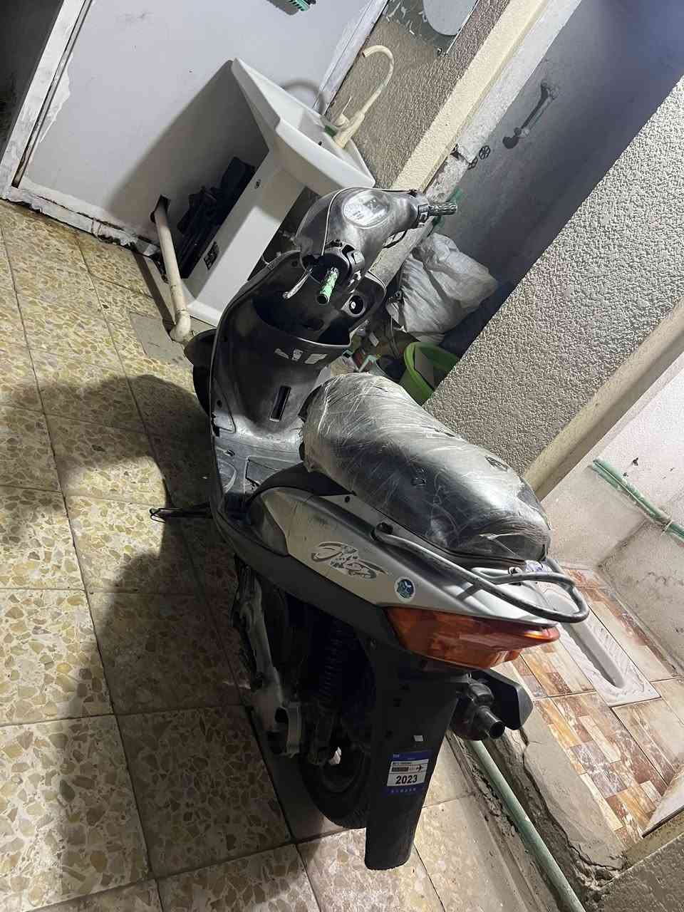 سلام عليكم منغوالي بوشه ٥٥ بلاد دراجه بيهه شلعه ومعدل تآكل الكاع كزوز اف ام دراجه حلوه السعر ٤٥٠ وبيهه مجال الشراي يجي خاص او ينتصل مكاني البصره القرنه الشرش ***********
