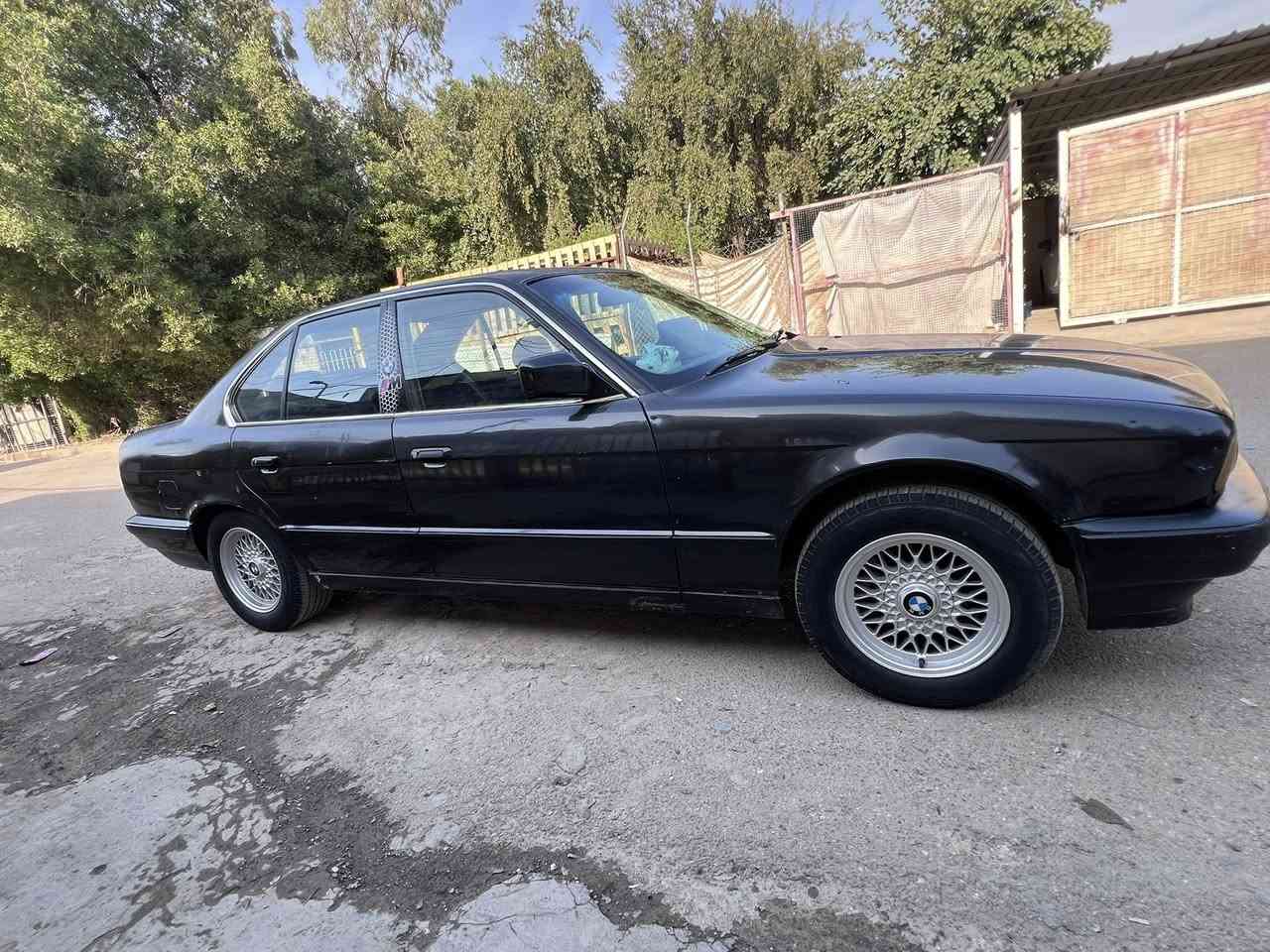 سلام وعليكم bmw موديل92. حجم 535 مفتوح  سياره جاهزه مابيها اي نقص تبريد ثلج ويل كب خليه فتحه سلايت   مكينه وكير كفاله  مكاني بغداد الزعفرانيه


**إذا كنت صاحب هذا الإعلان وتريد حذفه لأي سبب، رجاءا أرسل رسالة إلى الدعم الفني**