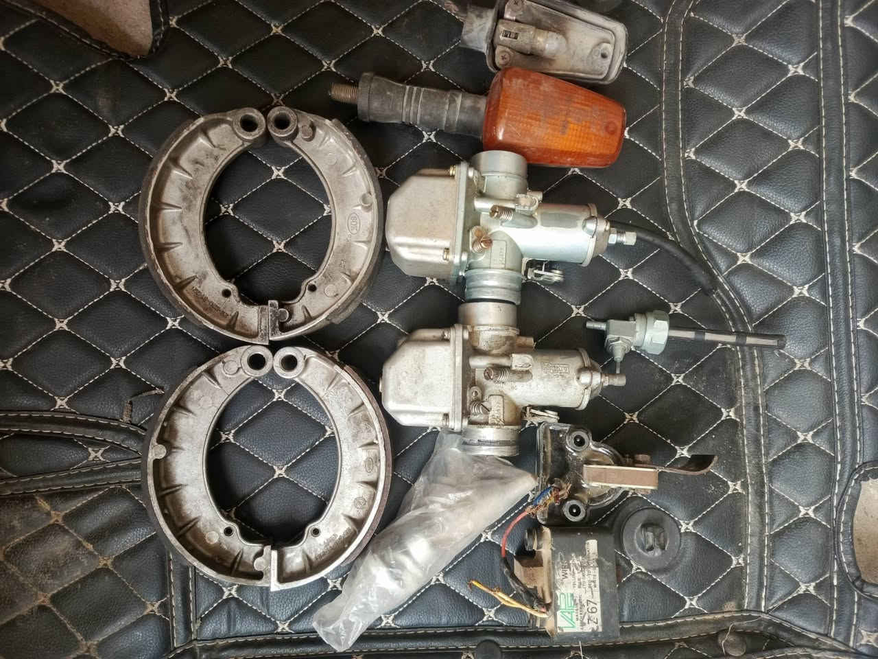 سلام عليكم متوفر غراض جاوه للبيع المكان بغداد شعله للتواصل ***********
