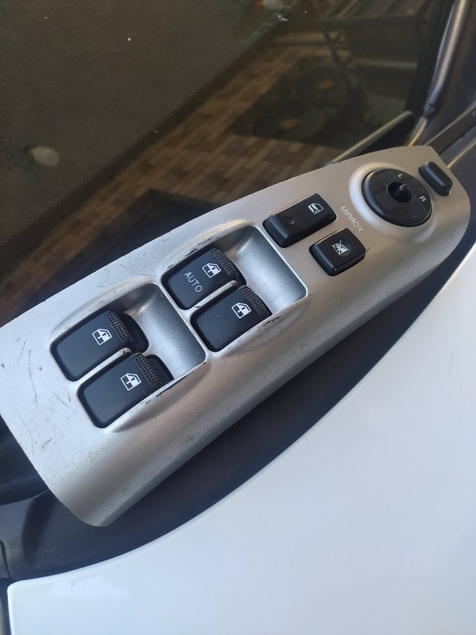 السلام عليكم ، كونترول سبورتج موديل 2010 نظيف جدا بلادي سعره 30 ألف مكاني بالحلة ***********
