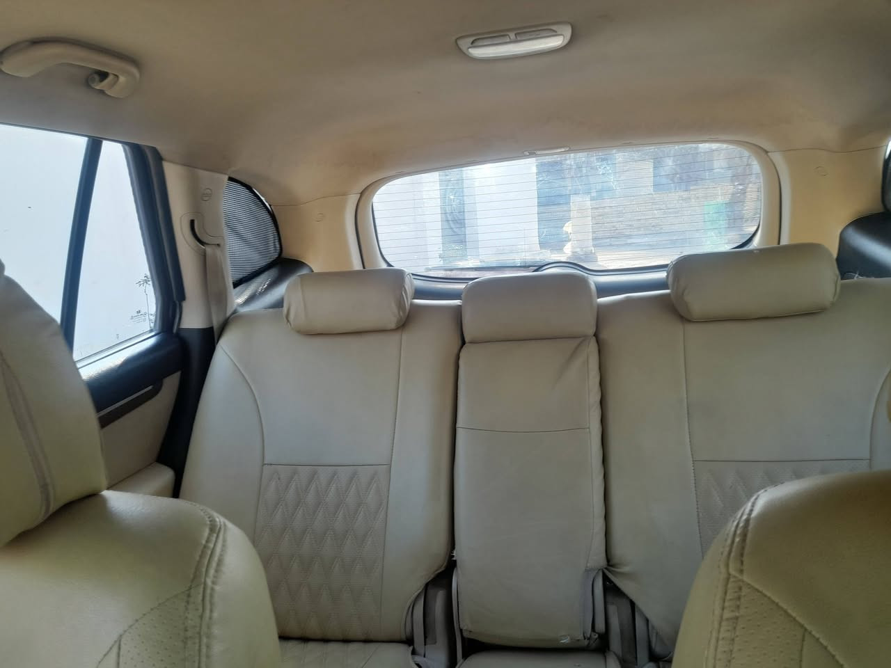 السلام عليكم 
سنتافيا موديل 2008 بسمي رقم انكليزي بغداد وارد امريكي محرك ستة اسلندر الظرر جاملغ  بدون دواخل مصبوغة احزام الاستفسار الاتصال على الرقم ***********
