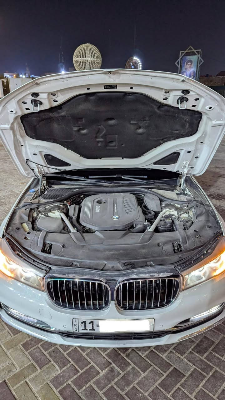 بي ام دبليو موديل 2019 740 Li
باب طويل  طويلة
مواصفات خليجي وكالة شركة العروش 
~~~~~~~~~~~~~~~~~~~
◽️محرك V6 سته سلندر تون بور تيربو 

🔹ماشية 112 الف حقيقي قابل للزياده 

◽️بيها ( بس بارد شبر اسفل مراية السايق الجانبية ) بدون دواخل بدون أيرباگ موجوده صور السونار 

◽️مواصفات
( بصمة - فتحة سقف - شاشة - ماوس - كشنات جلد - كشن و ستيرن خزن وكهرباء - مراية شفط - لايت ليد - كاميرا خلفية - حساس امامي - حساس خلفي - جامات حماية اليد - دبلات جوبلس هوائي - تحكم ارتفاع وانخفاض السيارة - ابل كار بلي - اربع وضعيات قيادة - بردة خلفية بلاد - باب طويلة - باب جنطة كهرباء - مثبت سرعة - لمتر سرعة )

رقم السيارة بغداد ، الرقم الإنكليزي الجديد
انا المالك /تحويل ثاني يوم 
مكان السيارة / المثنى - السماوة

السعر :355$ 
اتصال فقط : ***********
