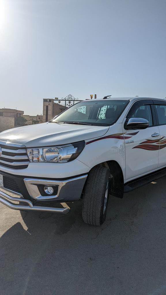 السلام عليكم 
هايلوكس فورويل بأسمي ماشيه ١٥٠ الف كيلو مكفولة ماعده بالجاملغ الخلفية جوه صبغ قليل مابيها اي نقص 

*********** كربلاء, العراق
