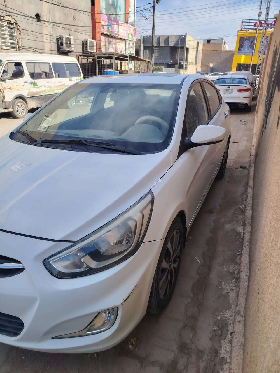 سلام عليكم اكسنت 2016 مكفوله من ضرب وصبغ عده شخط بلباب وره جه العبريه رقمه قادسيه سنويه 2027 شرط مداور ثاني يوم سعره 115 رقم تواصل ***********
