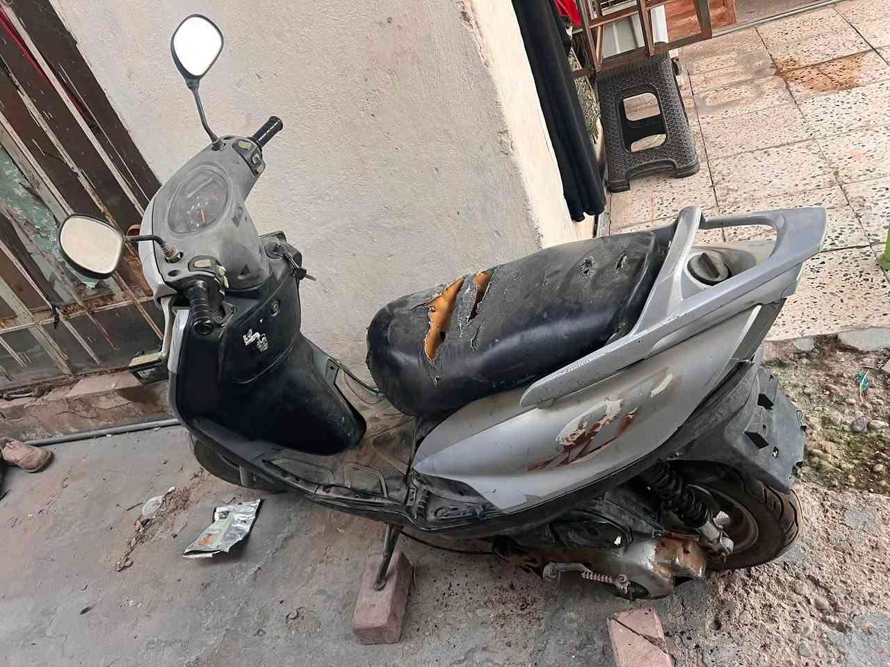 دراجه ماكس ثعلب ابيع كوم حديد طفت ماعرف شبيها وتركتها ع حطتها ابيع سعر 100 مكان زعفرانيه رقم***********
