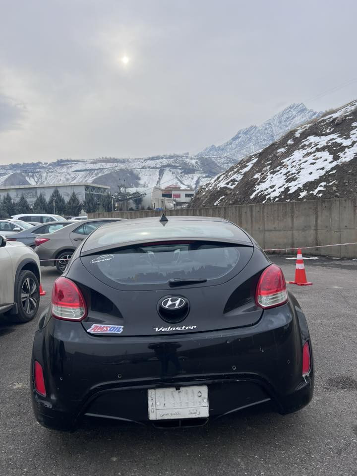 سلام عليكم ،، للبيع هونداي فولستر 2013 وارد اميركي نظيفة .
السعر 68 ورقة
السيارة گير عادي 6 نمر
سنوية وهزة جديدة وبإسمي
بيهه 3 قطع صبغ
شاصي ولغد مكفول
مكاني بغداد حي الجهاد
رقمي ***********
