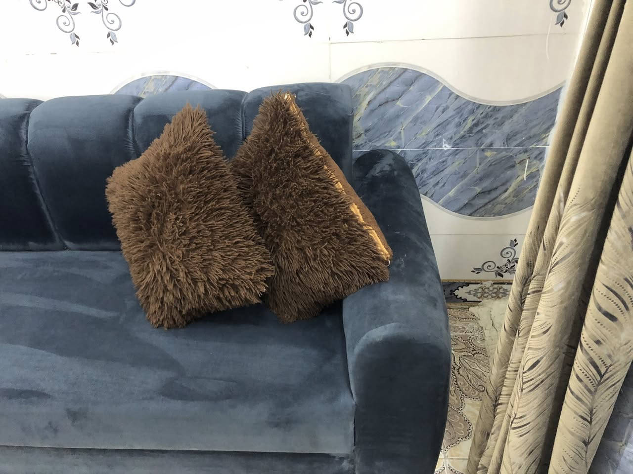 ديوان عشر مقاعد للبيع مبي اي عيب والاسفنج مضغوط يحتوي ع اربع كوشات سعر ٣٧٥ وبي مجال مكاني العزه جديده


**إذا كنت صاحب هذا الإعلان وتريد حذفه لأي سبب، رجاءا أرسل رسالة إلى الدعم الفني**