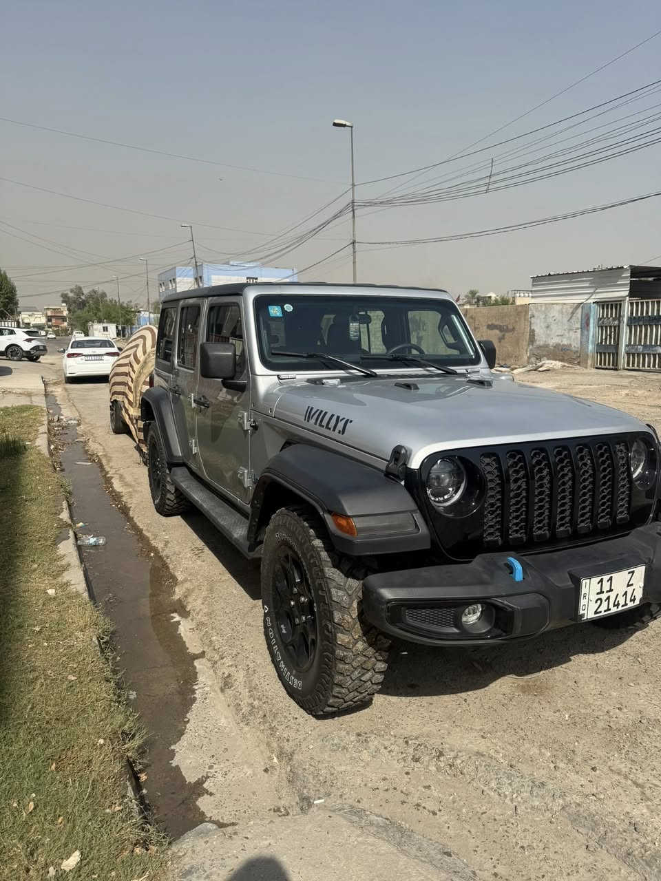 جيب رانكلر 4Xe 2023  وارد امريكي
تيربو + هايبرد + هجين شحن خارجي 
تJeep Wrangler 4Xe 2023 2.0L 4
حجم المكينه : 2000 تيربو + هايبرد + هجين شحن خارجي
المسافه المقطوعه : 23000 
المواصفات 
1.قماره تتفصخ اصير كشف
2.بصمه 
3.لوكير
4.كشافات 
6.شحن خارجي
7.بكلايت لد 
8. شاشه
9.دمام خلفي
10.لايتات زنون هايلوجين
11.كشنات جلد
تفاصيل اكثر هذا رقمي تحياتي 
مكاني بغداد***********
رقم بغداد بسمي رقمها حلو 
السعر 285💵وبيها مجال
