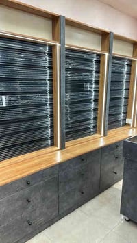 محل اكسسوارت استعمال شي قليل نظافه 95 السعر 1600000 الاتصال على الهاتف...