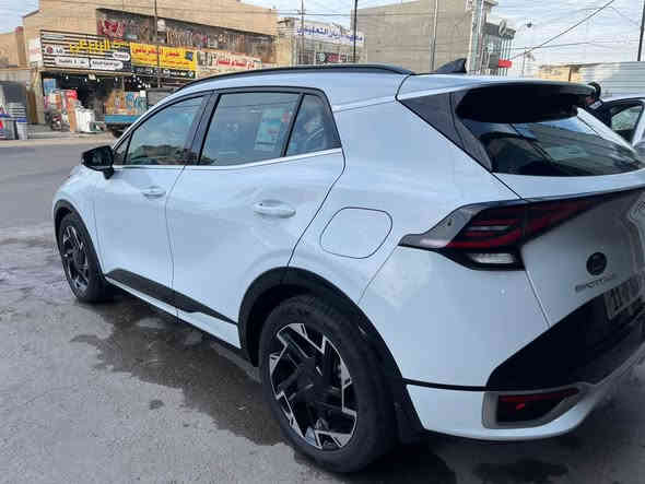 السلام عليكم 
سبورتج 2024 جي تي لاين gt line  
فول مواصفات 1/1 
كشنات تدفئة ♨️تبريد 🧊ماشيه 16 الف 
مكفولة كفالة عامة من البارد والرصعة والشخط بحالة الوكالة
ضمان الشركة الدولية السيارة داخل الضمان (دهن شركة klA ) فقط .
الاضافات
 1. اضافة سيم لحماية الراديتر
 2. تغليف ppf بنيد ومازدات دعامية.
3.لد دشبول وابواب تحكم بالتلفون الاصلي من الوكالة
4.تغليف كشنات كنترا  ماركا الوكالة
5.ارضيات تغليف جلد 
مكاني بغداد بغداد حي العامل 
السعر 257 $وبيهه مجال
هاتف/ ***********
