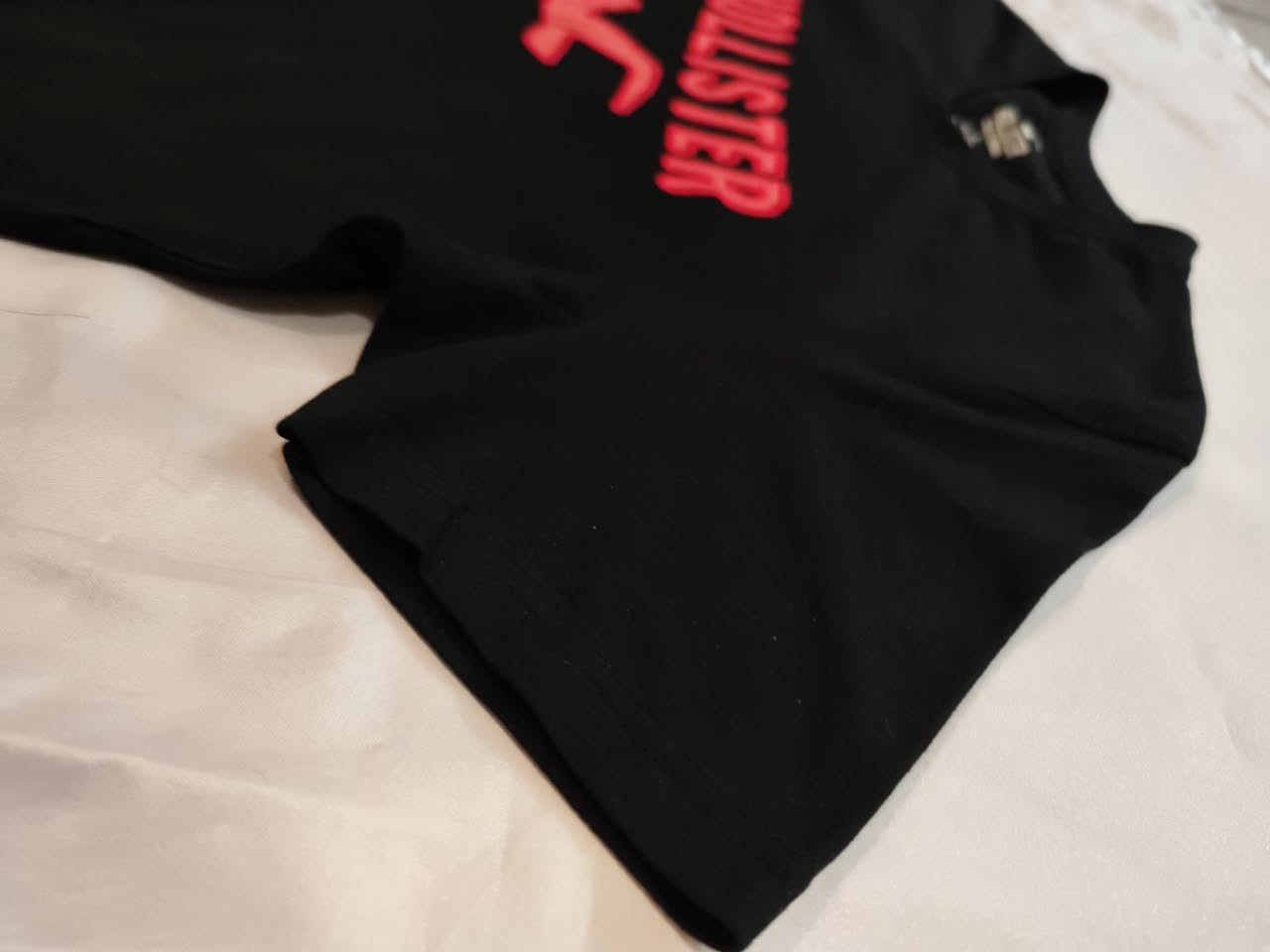 HOLLISTER CALIFORNIA 🔥🔥
باله اوريجنال 💯 💯 
 نظافة 💯💯
---------------
L قياس 
 قالب صغير
M يلبس 
 46cm العرض 
 72cm الطول
--------------
متوفر توصيل لجميع محافظات العراق 6 الاف 🚙
👍اي قطعة توصل مختلفة عن الصور او بيها مشكلة لا تستلمها


**إذا كنت صاحب هذا الإعلان وتريد حذفه لأي سبب، رجاءا أرسل رسالة إلى الدعم الفني**