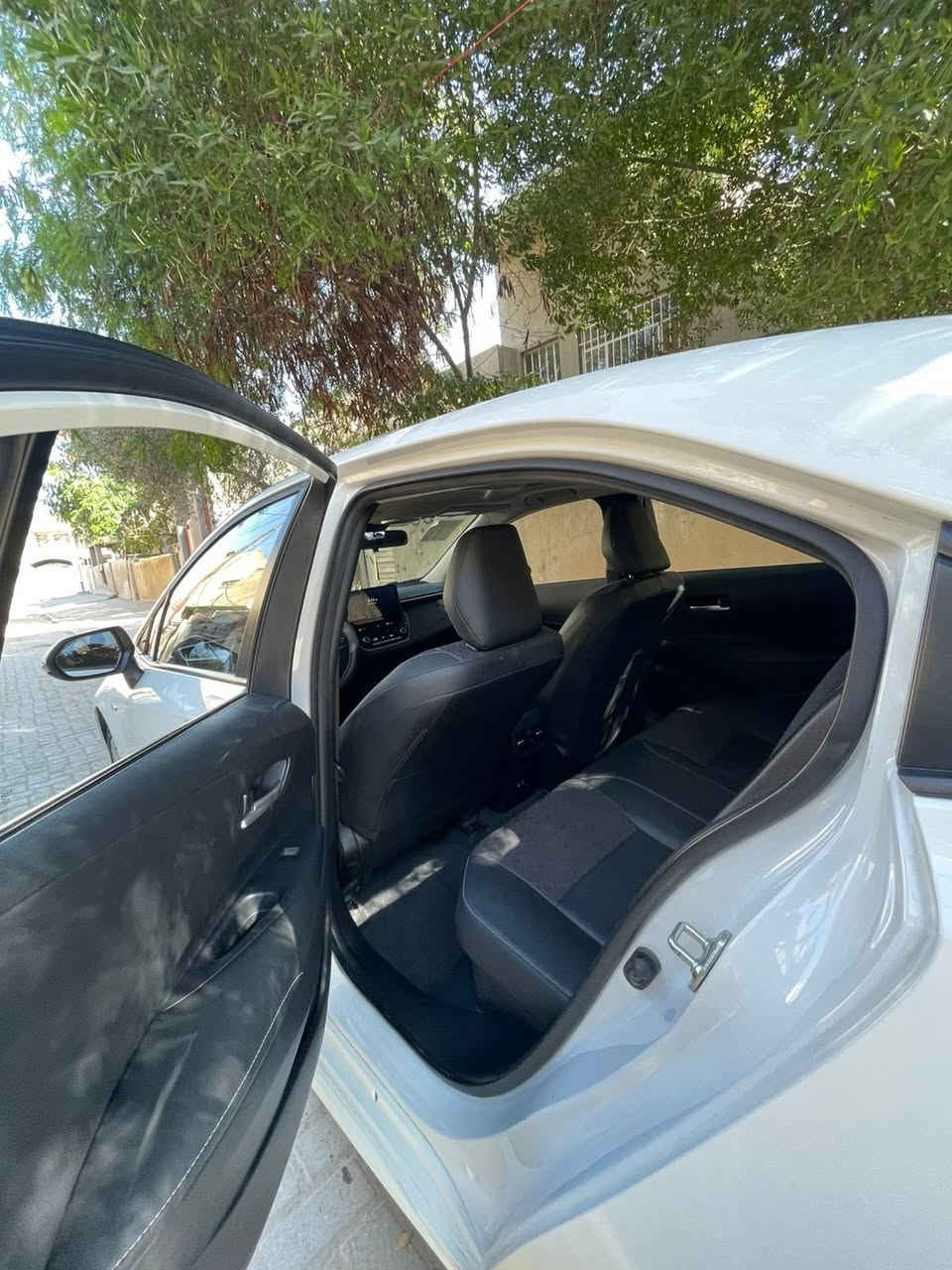 كورلا موديل 24 كفاله عامه بعده بلايلون لشركه ماشيه 9 الاف فول مواصفات السعر 147 مكان بغداد التصال على الرقم  ***********
