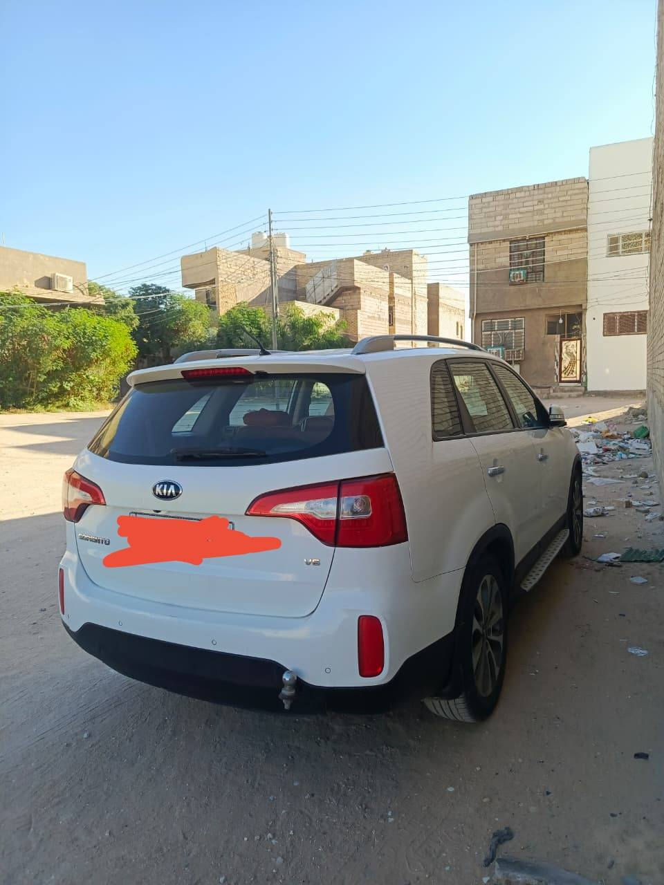 السلام عليكم
سورنتو خليجي موديل 15 سته سلندر

سبعه راكب 

رقم بغداد دولي بسمي هزه جديده السنويه 30

شرط التحويل. 

 فول مواصفات عده البانوراما. لا صبغ ولا معجون ولا تبديل فقط شخوط. مكينه جيده وكير جيد و حداديه جديده

كهربائيات كله شغاله كشن السائق كهربائي. 

غرفه جديده الأرضية مغلفه جلد 

3 قطع تبريد

حساس امامي وخلفي

تحكم ستيرن

تثبيت سرعه

بصمه تشغيل

بصمه أبواب
كامره
شاشة 

 5 ويل كروم

تاير جديد

اشاير بالمري

السعر 180 ورقة

العنوان كربلاء

رقم الموبايل ***********
