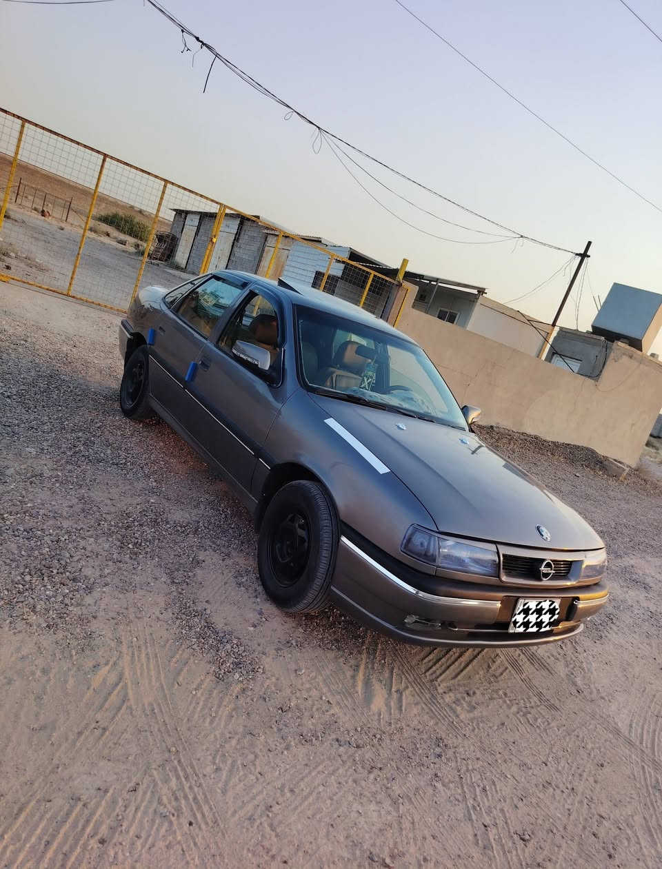 سلام عليكم اوبل فكترا موديل 92   سنويه  عظم عاج
رقم  الانبار تحويل مباشر     كير عادي محرك 2000    سياره بلاديه     صبغ عام جماليه 
كهربائيات كلها شغاله 
كير محرك شركه   تخم  تاير 
 السياره جاهزه من كل شيء مال جناي

السعر $  38 $ وبيها مجال

مكان السياره الانبار خالديه
الاستفسار اتصل  

☎️ *********** ☎️

☎️ *********** ☎️
