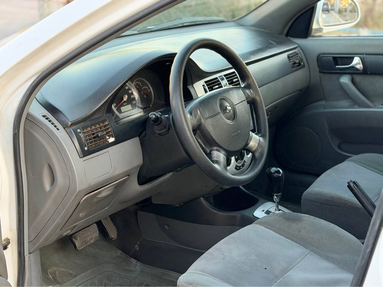 اوبترا موديل 2011 اوتماتيك
     
                                               سعر83$ مجال قليل

سنوية رقم جديد شرط تحويل غرامات
گير محرك بشرط بدون عيب
سيارا بونيد جاملخ امامي صبخ بدون دواخل 
مكانين بارد قايل 

مكاني كركوك                    رقم موبايل *********** كركوك, العراق
