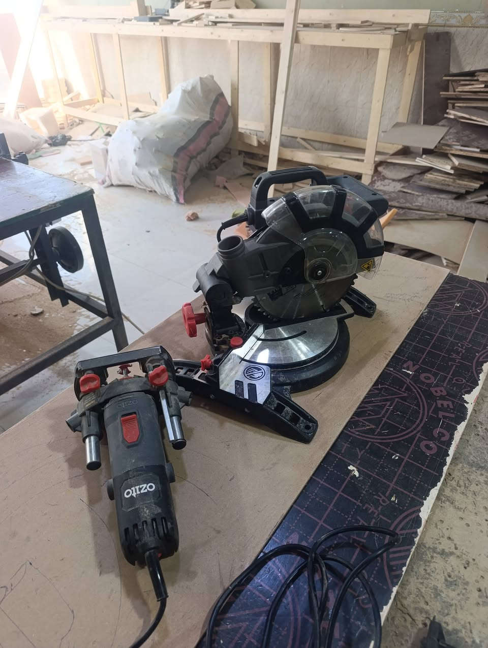 معمل متكامل للبيع
الموقع الشعب قرب جامع الشروفي 
***********
