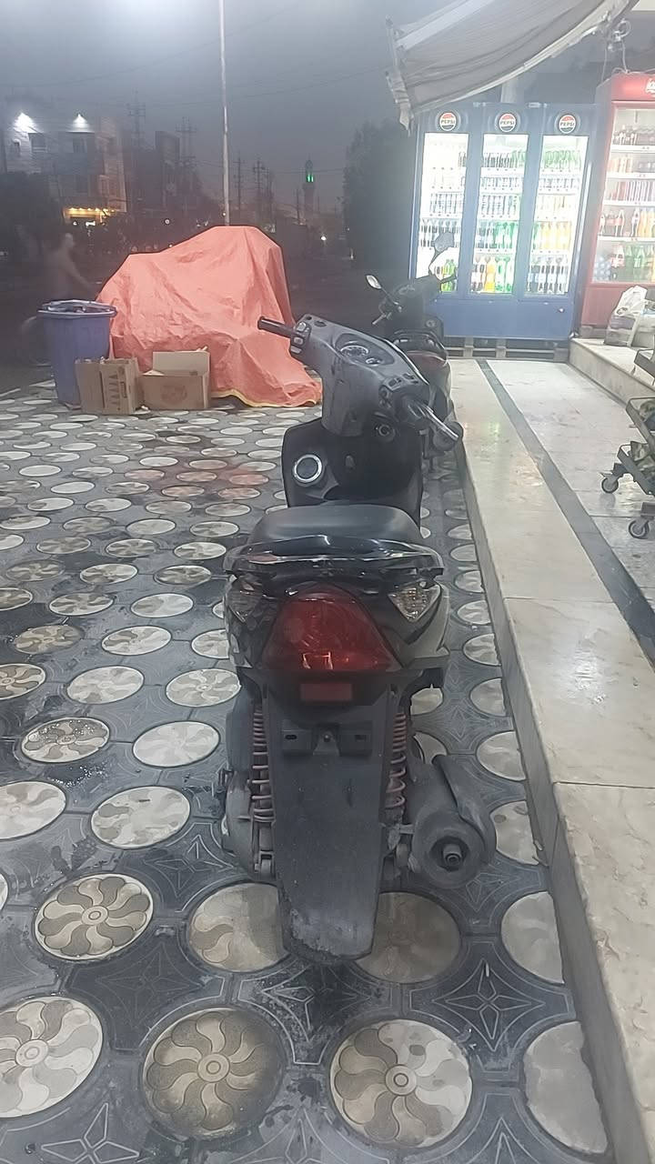 ثعلب 140 دراجه مكفوله مكينه كهربائيات كامله بدون نقص مكاني بغداد مدينه الصدر السعر ٦٥٠ وبيه مجال للاستفسار الاتصال على الرقم ***********
