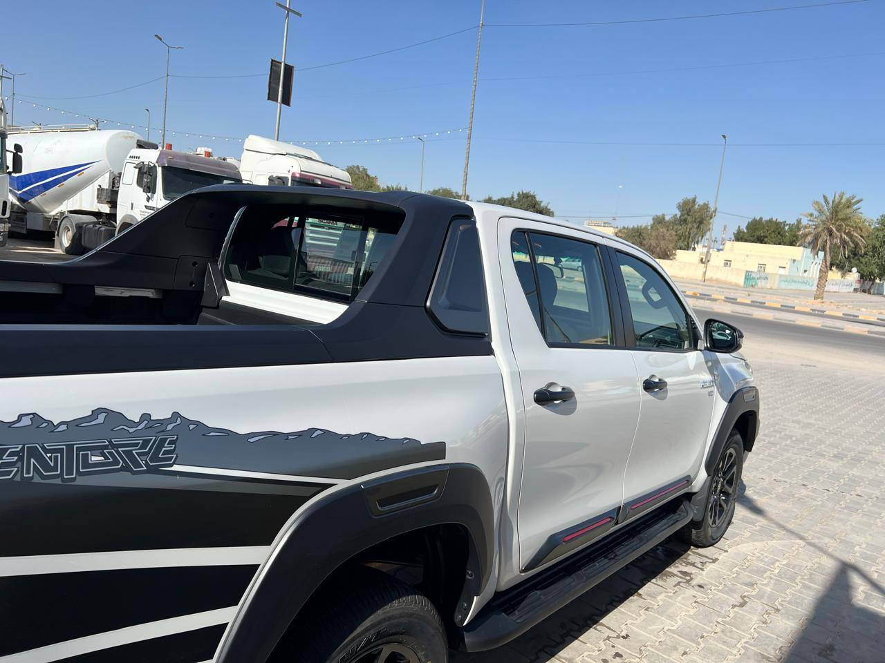 تيوتا هايلوكس بيك-آب فورويل 6 سلندر
السلام عليكم 
سيارة للبيع 
تيوتا هايلوكس بيك-آب فورويل دبل قمارة 
اربيل ماشية 17الف فقط
موديل 2024
مكفولة كفالة عامة 
السعر 42,000 $
رقم الموبايل للتواصل ***********
