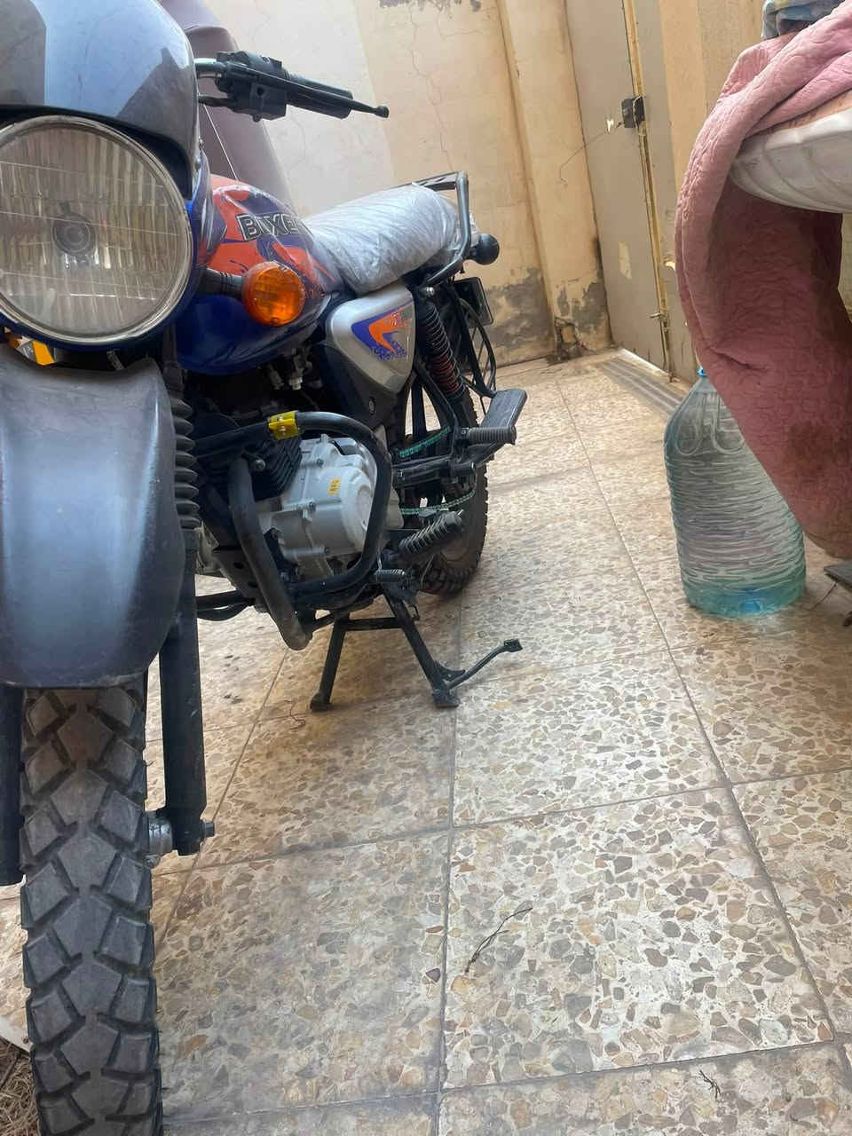 سلام عليكم بوكسر للبيع موديل 23 شهر ال11 رقم وسنوية بسمي تحويل ثاني يوم الدراجة جديدة وما بيهة اي نقص فقط صينية مال زنجيل للأستفسار اتصال علة هذا الرقم واتساب فقط فقط الخط متوقف***********✅
