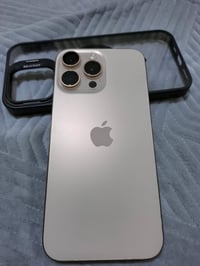 آيفون ١٦ برو ماكس • نظيف ١٠٠ • مع ملحقات